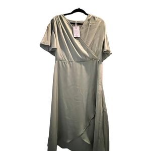 Chicgenes Sage Green Short Sleeve Midi Dress with zipper on side | Size M